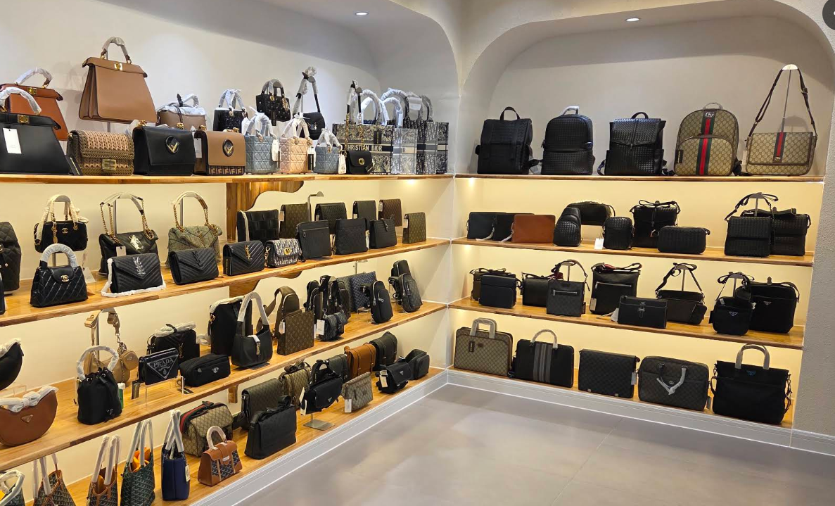 럭셔리아울렛 LUXURY OUTLET LAOS